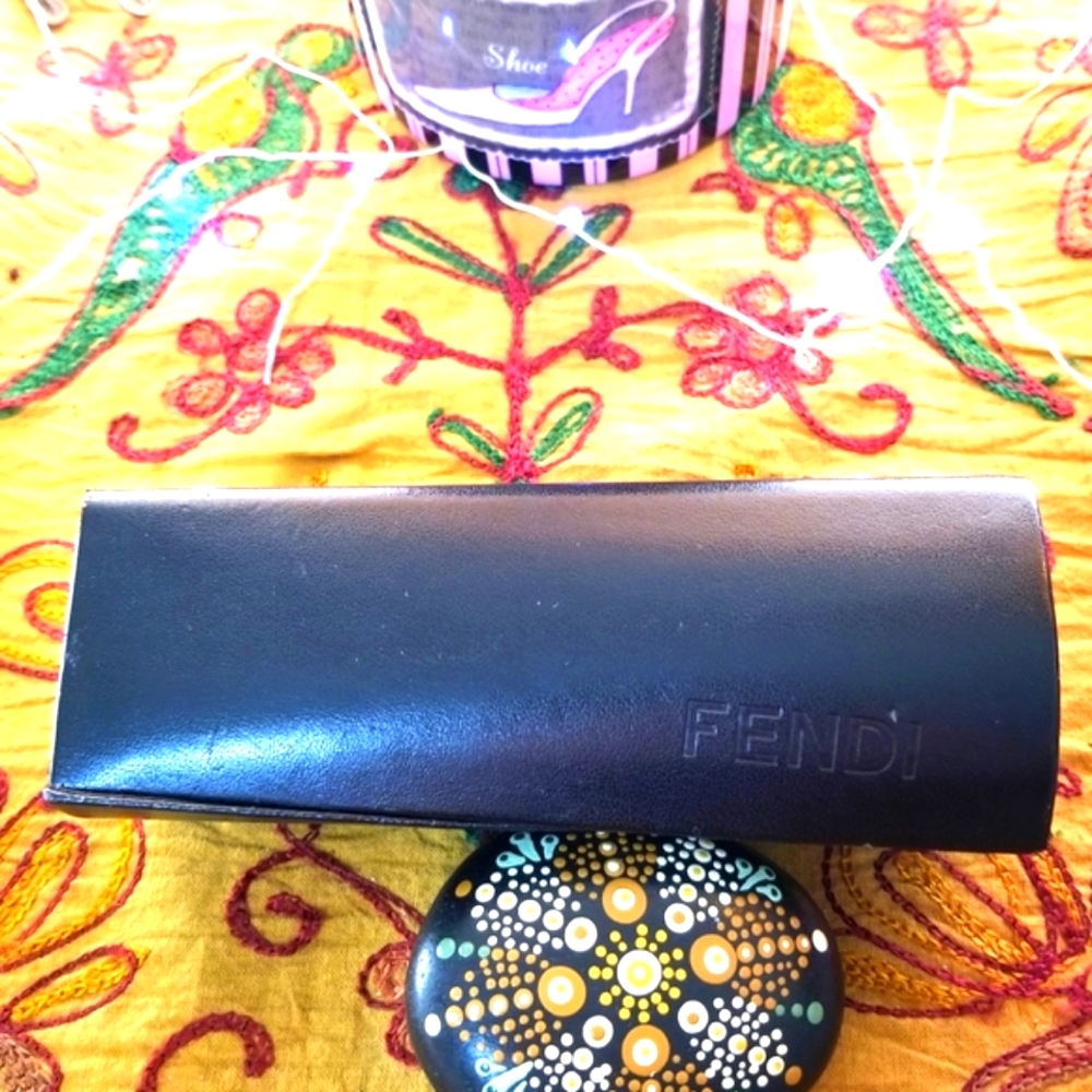 FENDI *Empty* Twist Eye Glasses Black Case.